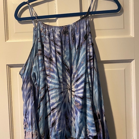 Blue Life: Cold Shoulder Top in Blue Tie Dye - Picture 3 of 4